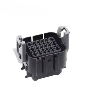 Connecteur automobile, prise femelle 28 broches, 12V, plastique noir, montage sur panneau rectangulaire, terminaison à souder, verrous étanches - Product Image 1