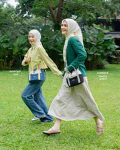 Sac à bandoulière tendance pour femme, en tissu froissé de qualité supérieure, avec fermeture à cordon, design de rangement intelligent, idéal pour les voyages et le shopping - Product Image 3