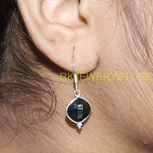 Boucles d'oreilles pendantes en argent sterling 925 avec onyx noir, faites à la main, forme coussin facettée, bijoux en pierres précieuses, cadeau pour femme, petite amie, maman - Product Image 6