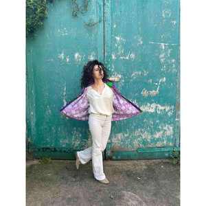 Chaqueta Bohemia Suzani para Mujer, Color Morado, Bordado Floral Colorido, Estilo Étnico, Informal, Venta al Por Mayor - Product Image 3