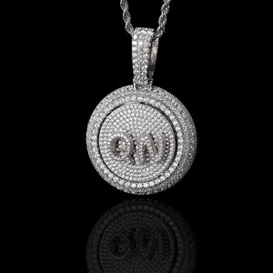 Collar de Hombre Estilo Hip-Hop Euro-Americano con Colgante Redondo Giratorio con Letras y Micro-Pavé de Circones, Personalizable - Product Image 2