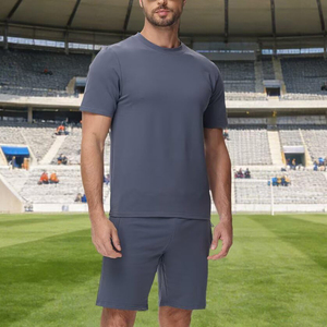 Ensemble de vêtements de sport d'été pour hommes, short et t-shirt personnalisés, polyester et coton, survêtement respirant, couleur personnalisable, survêtement OEM - Product Image 4
