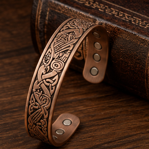 Brazalete Terapéutico Magnético Abierto de Cobre Puro con Motivo de Cuervo Grabado, Joyería Metálica de Moda con Diseño Exquisito en Relieve - Product Image 6