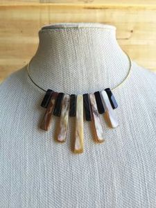 Collar con Colgante de Cuerno Vintage, Cadena Chapada en Oro, Piedra Natural, Resina Acrílica, Conjunto de Joyería Unisex, Forma de Animal, Accesorio de Moda - Product Image 1