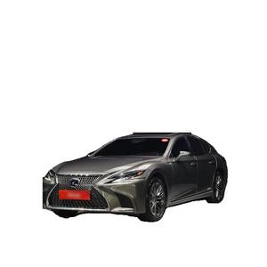 Lexus LS 3.5 Platinum AWD avec boîte de vitesses automatique, sièges en cuir, caméra arrière, modèle mai 2020, 74 685 km - Product Image 1