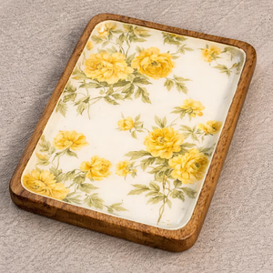 Plateau en émail boisé à imprimé floral classique, motif fleur jaune, vaisselle vintage pour mariage - Product Image 2