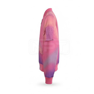 Chaqueta de invierno duradera diseñada para la comodidad diaria con tela transpirable y estilo moderno de bomber para exteriores. - Product Image 3