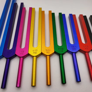 Diapasons Solfège colorés non lestés, lot de 9 avec pochette et marteau. - Product Image 1