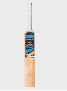 Bate de críquet Ihsan Sports Victory V3 Edition ligero de madera de sauce inglés con agarre extra y lámina anti-desgaste incluida - Product Image 3