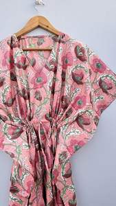 ชุดเดรสผ้าฝ้ายลายดอกไม้ทรงคาฟตัน ไซส์พลัส สไตล์โบโฮ - Product Image 2