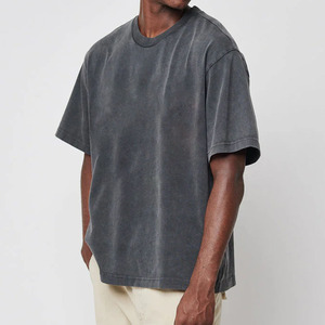 T-shirt gris oversize à col rond et manches courtes pour homme, 100 % coton jersey, coupe décontractée, couleur unie, design épuré - Product Image 3