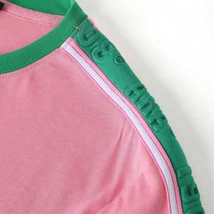 Camiseta AKA Pink Premium con relieve para mujer, diseño de letras griegas, tela de alta calidad, ajuste cómodo, cuello redondo informal - Product Image 5