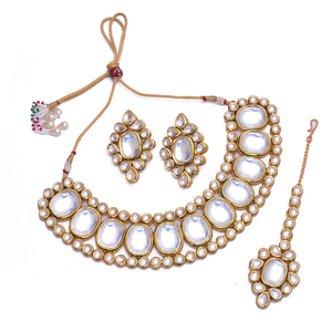 Nuevo conjunto de collar choker tradicional Kundan con pendientes Maang Tikka para mujeres y niñas, ideal para bodas, Ramadán, fiestas y como regalo. - Product Image 4