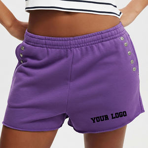 Shorts de alta calidad hechos a medida, 100% algodón, cortos, de color sólido, con decoración de botones, logotipo impreso personalizado, shorts a la cadera para mujer - Product Image 1