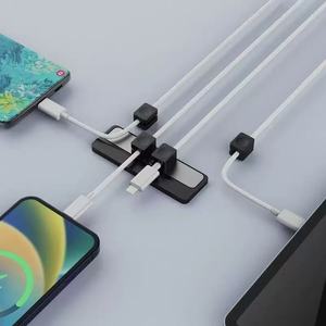 Nuovissimo Organizzatore di Cavi 2026, Portacavi Magnetico da Scrivania con 4 Clip Magnetiche per Cavi - Product Image 2