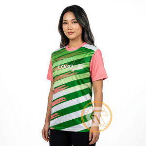 T-shirt personnalisé Alpha Kappa pour femmes, écologique, respirant, rose et vert, vêtements grecs d'été - Product Image 2