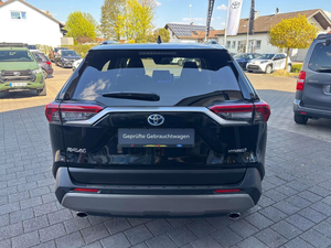 Toyota RAV4 2024 – SUV Híbrido Confiable con Eficiencia de Combustible y Tecnología Moderna - Product Image 5