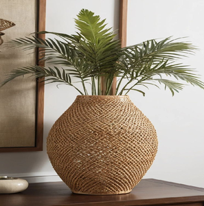 Vase à plantes en rotin tressé à base large et bombée pour les accents végétaux d'intérieur sur table, disponible à prix de gros. - Product Image 4