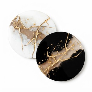 Ensemble de sous-verres en résine époxy noire et or de luxe avec bord festonné, tapis de tasse à thé en agate géode fait main sur mesure pour la maison, l'hôtel et la table - Product Image 3