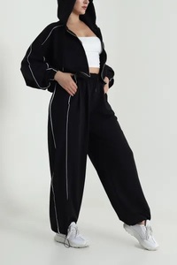 Veste zippée à capuche noire pour femme, coupe droite, manches longues, coupe-vent, couleur unie, polyester, séchage rapide, décontractée, en polaire, pour l'automne - Product Image 5