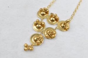 Conjunto de collar y aretes chapados en oro con cuentas redondas, conjunto de joyería para regalo de boda, para usar en bodas. - Product Image 3