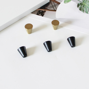 Bouton contemporain en alliage de zinc durable et écologique pour commodes, armoires de chambre, de cuisine, de salon, de salle à manger et autres meubles - Product Image 4