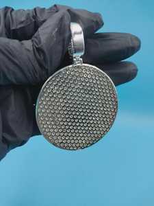 จี้เงินแท้ 925 สไตล์ฮิปฮอป ประดับเพชรโมอิสซาไนต์ VVS แบบ Ice Out รูปวงกลมสลักชื่อตัวอักษร ผ่านการทดสอบเพชร พร้อมจี้ตัวอักษร - Product Image 2