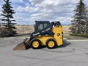 Excavatrice jaune d'occasion efficace de 3000 kg avec châssis en acier et bras hydraulique haute performance pour les travaux de démolition - Product Image 3