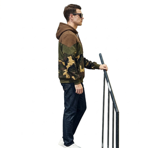 Sudadera con Capucha de Camuflaje con Contraste, Corte y Confección, de Algodón Grueso de 380GSM, para Uso Táctico y al Aire Libre - Fabricante: Micah Corporation - Product Image 2