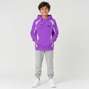 Sudadera con capucha para niños con tela suave al tacto, transpirable y cómoda, y un ajuste relajado para toda la semana con confianza y estilo. - Product Image 1