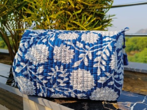 <b>Makeup</b> <b>Organizer</b> For Women Cotton Quilted Portable Cosmetic <b>Case</b> Waterproof Wholesale Toiletry Pouches Large Multipurpose Pouch - Product Image 4