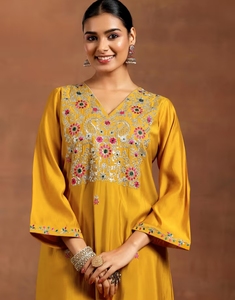 Ensemble Salwar Kameez traditionnel KV pour femme, brodé, réversible, séchage rapide, infroissable, en rayonne et soie, avec pantalon et dupatta - Product Image 1