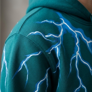 Sudadera con capucha extragrande para hombre, color verde azulado, con estampado gráfico de rayo, sudadera gruesa con estampado de rayo eléctrico, estilo urbano - Product Image 4