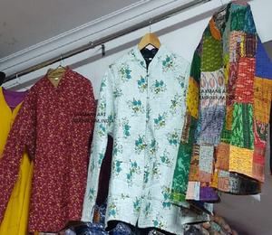 Colorido algodón Patchwork impreso hombres cremallera sudaderas con capucha invierno chaquetas largas al por mayor proveedor de la India - Product Image 2