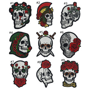 En stock, Patchs brodés thermocollants pour vêtements, style tatouage old school américain, motif crâne lumineux et rose - Product Image 1