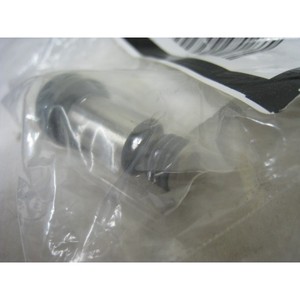 AMAT 0020-92411 Bolt Pivot - อุปกรณ์และอะไหล่เซมิคอนดักเตอร์ระดับโลกที่เชื่อถือได้ - Product Image 3