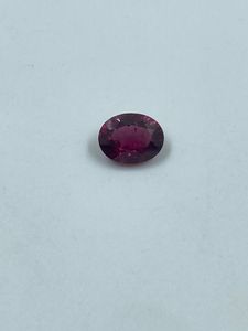 Pierre de grenat rouge naturelle taillée, gemme de haute qualité, belle forme ovale 7x9mm 1,91 carats - Product Image 5