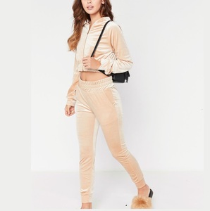 Latest Design Wholesale Side pockets Velour 2 Piece Track Maroon Stylish Winter Jogging Sports Plain Breathable Velvet Tracksuit - Product Image 3