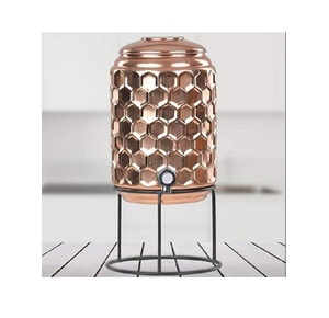 Dispensador de Agua de Cobre de Alta Calidad Diseñado para un Almacenamiento de Agua Saludable y un Uso Doméstico Conveniente - Product Image 1