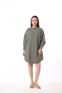 Robe longue décontractée en coton pour femme, coupe ample, manches longues, couleur unie, col en V, boutons décoratifs, teinte unie - Product Image 6