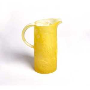 Carafe en bois naturel écologique pour infusion de fruits, conçue pour une expérience culinaire écoresponsable en camping - Product Image 1