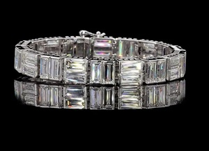 Bracelet tennis de luxe en moissanite taille baguette, style hip-hop, serti de pierres, aspect diamant VVS, brillance or blanc - Product Image 2