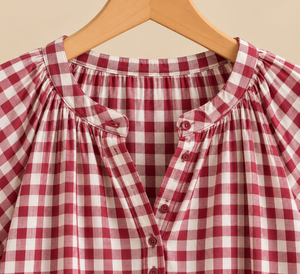 Conjunto de blusa de manga abullonada a cuadros rojos y blancos para mujer con pantalones cortos, estilo casual y holgado para primavera y verano. - Product Image 5