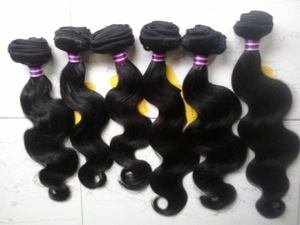 7HILLSHUMANHAIR Cheveux Humains 100% Naturels Vierge Indiens Ondulés Remy, Trame Simple Non Traitée, Bundles de Cheveux à Tisser Permanents d'Andhra Pradesh - Product Image 1