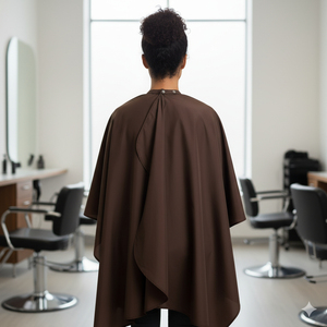 HYSAF APPARELS CO Cape de Coiffure Imperméable en Polyester Écologique Confortable Marron pour Salon de Barbier 160*140cm avec Bouton Pression au Cou - Product Image 2
