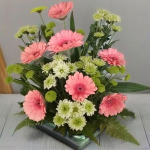 Bandeja Floral de Plástico Ligera, Hecha a Medida, para Arreglos Florales Seguros y Estables, para Mesa, Bodas, San Valentín, Graduaciones - Product Image 1