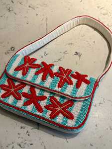 Sac à bandoulière brodé à la main en Inde pour femmes, idéal pour le shopping, les voyages et les occasions décontractées, avec broderie au point de croix. - Product Image 1