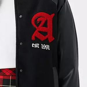 Vestes Lettermen confortables fabriquées en tissu de haute qualité, légères et de qualité supérieure pour femmes - Product Image 4