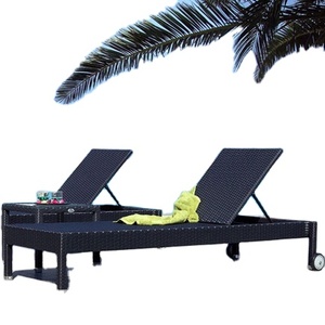 Pareja de tumbona de fibra de ratán polivinílico con cojín de Patio interior/exterior de 5cm para piscina Jardín Hotel o parque Muebles de exterior - Product Image 2