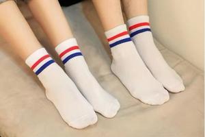 Calcetines Deportivos de Rendimiento a Precio Razonable con Tela Suave y Ajuste Elástico Cómodo, Calcetines de Fútbol - Product Image 2